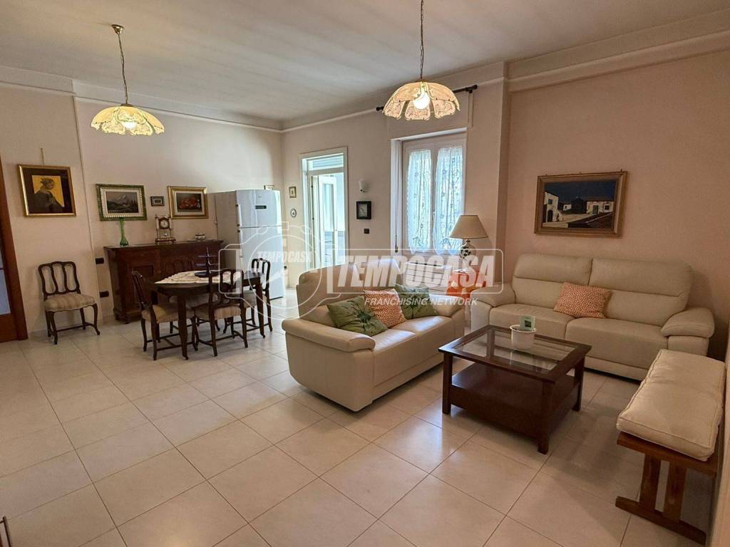 appartamento in vendita a Cagliari in zona Fonsarda / zona Giudici