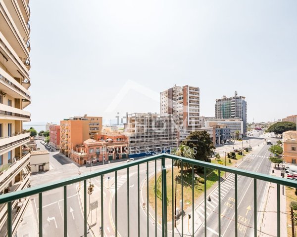 appartamento in vendita a Cagliari in zona Bonaria