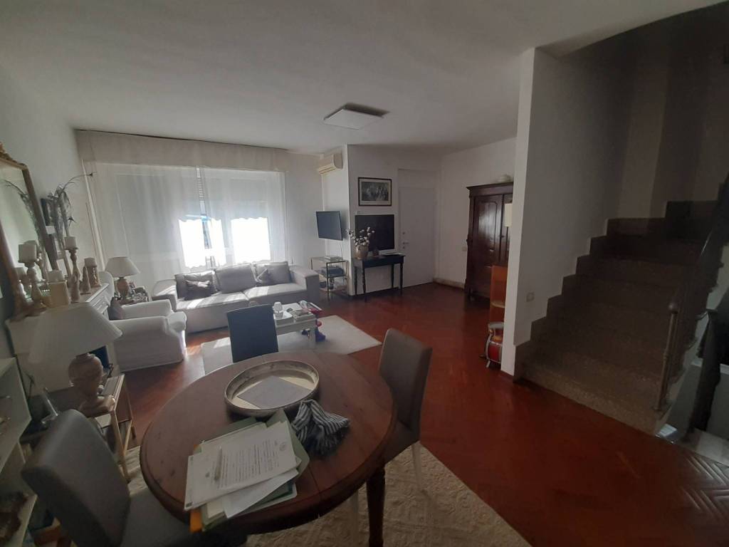 casa indipendente in vendita a Cagliari in zona Pirri