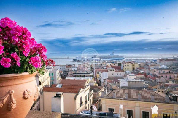 appartamento in vendita a Cagliari in zona Marina