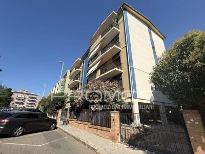 appartamento in vendita a Cagliari in zona Genneruxi