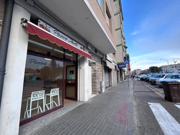 negozio in vendita a Cagliari in zona Is Mirrionis/San Michele