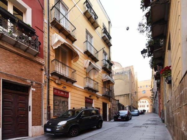 appartamento in vendita a Cagliari in zona Marina