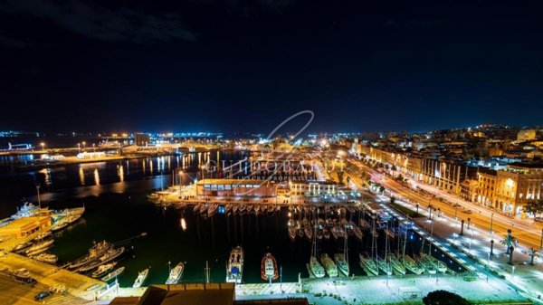 appartamento in vendita a Cagliari in zona Castello