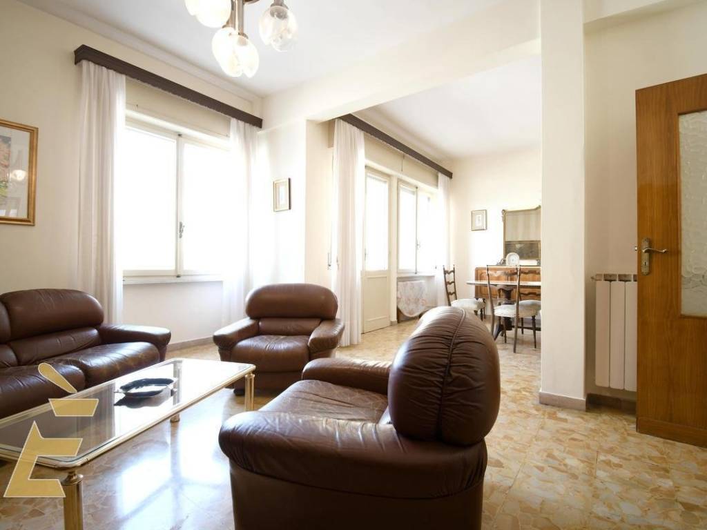 appartamento in vendita a Cagliari in zona Bonaria