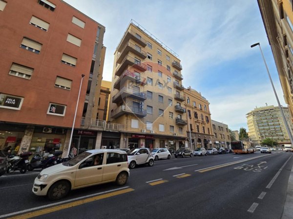 appartamento in vendita a Cagliari in zona Villanova