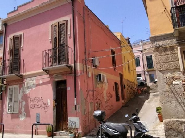 appartamento in vendita a Cagliari in zona Villanova
