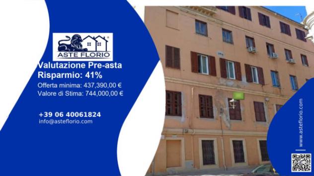 negozio in vendita a Cagliari in zona Marina