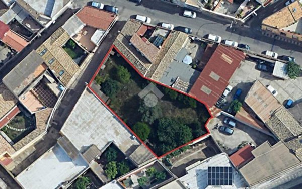 negozio in vendita a Cagliari in zona Pirri