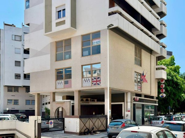 appartamento in vendita a Cagliari in zona Villanova