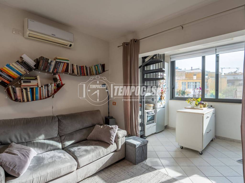 appartamento in vendita a Cagliari in zona Pirri