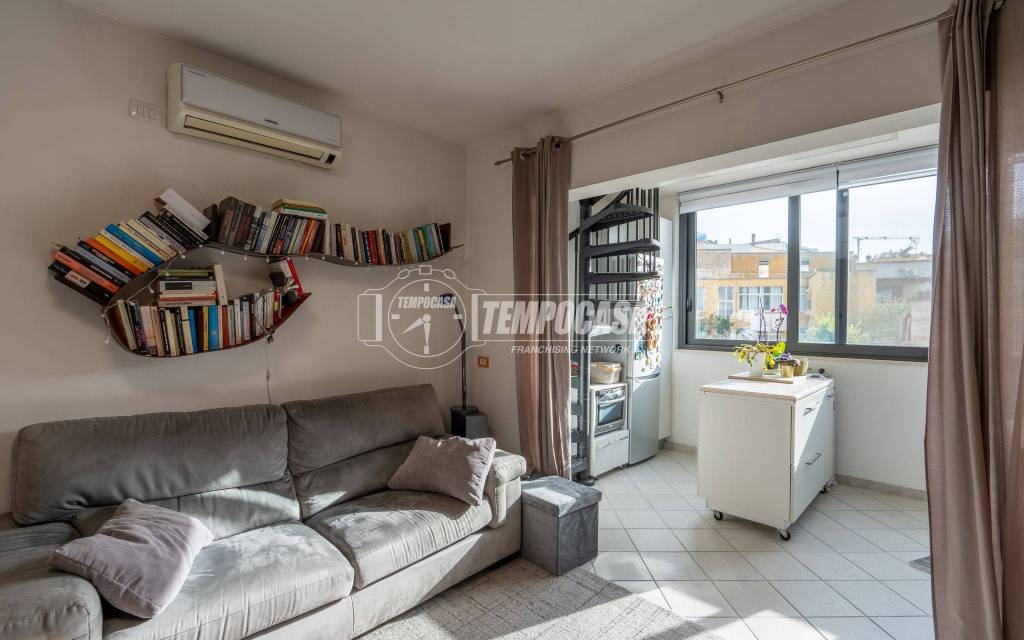 appartamento in vendita a Cagliari in zona Pirri