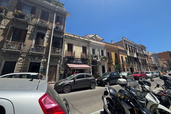 appartamento in vendita a Cagliari in zona Stampace/Punici