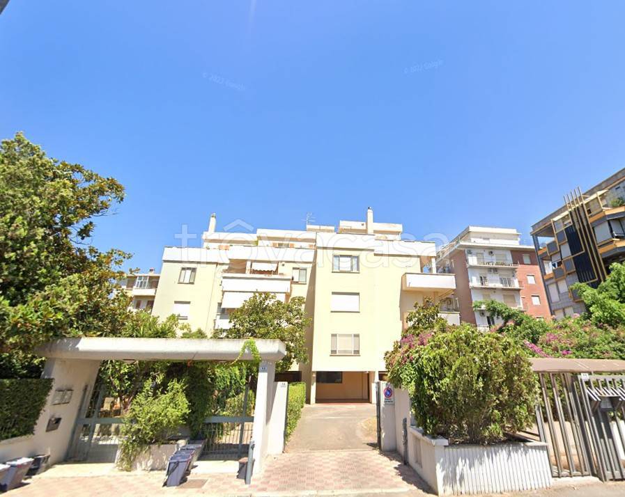 appartamento in vendita a Cagliari in zona Genneruxi