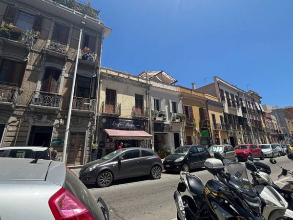 negozio in vendita a Cagliari