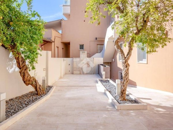 appartamento in vendita a Cagliari in zona Villanova