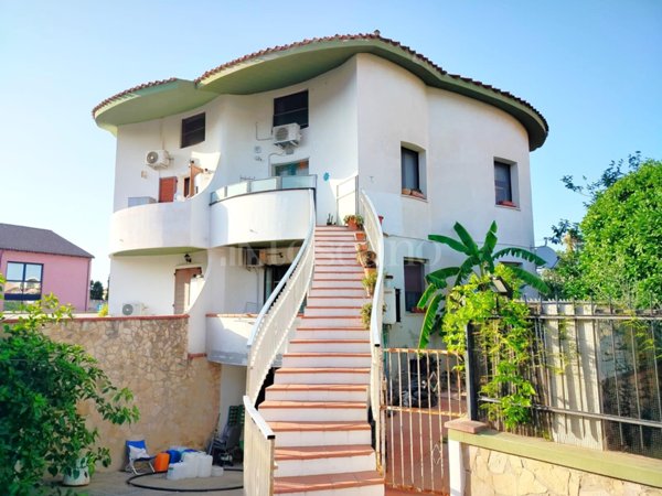 casa indipendente in vendita a Cagliari in zona Pirri