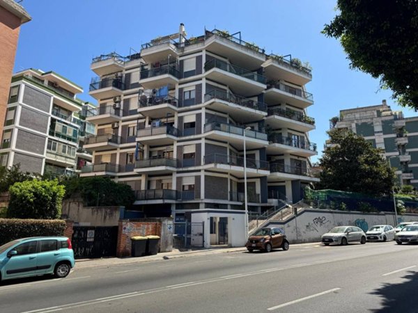 appartamento in vendita a Cagliari in zona Bonaria