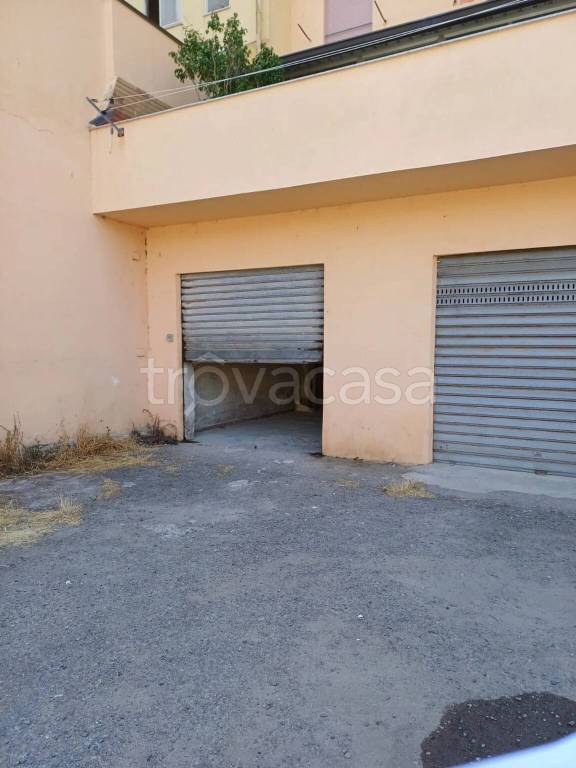 negozio in vendita a Cagliari in zona La Vega
