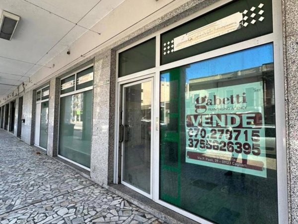 locale commerciale in vendita a Cagliari in zona Sant'Avendrace