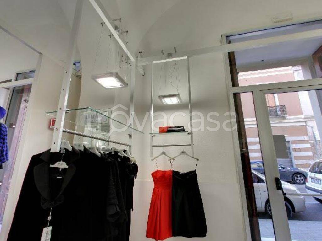 negozio in vendita a Cagliari in zona Stampace/Punici