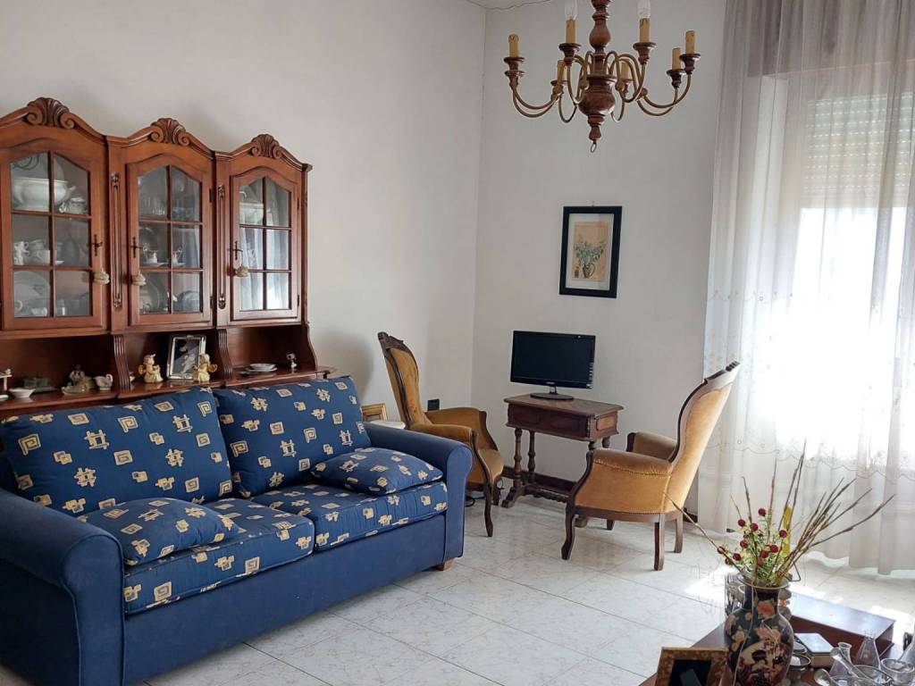 appartamento in vendita a Cagliari in zona Villanova