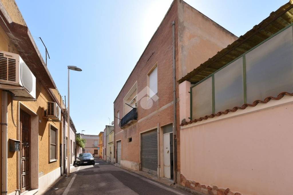 casa indipendente in vendita a Cagliari in zona Pirri