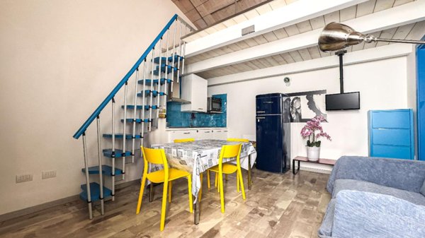appartamento in vendita a Cagliari in zona Bonaria