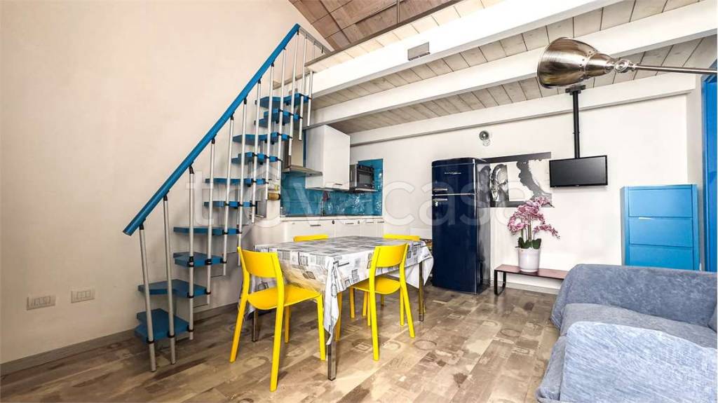 appartamento in vendita a Cagliari in zona Bonaria