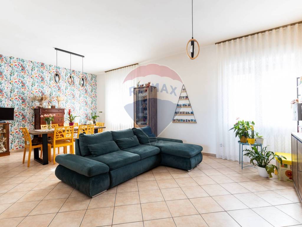 appartamento in vendita a Cagliari in zona Pirri