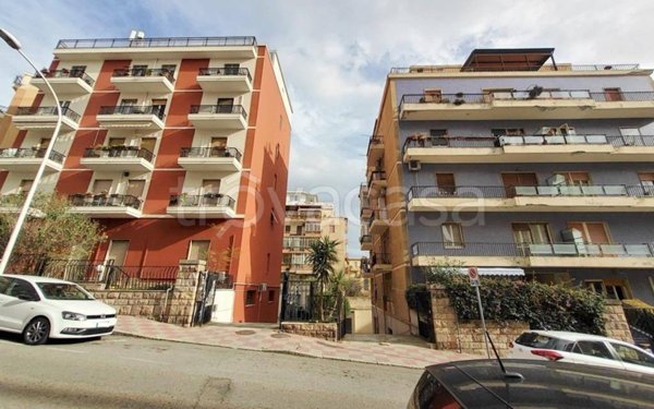 locale commerciale in vendita a Cagliari in zona Monte Mixi