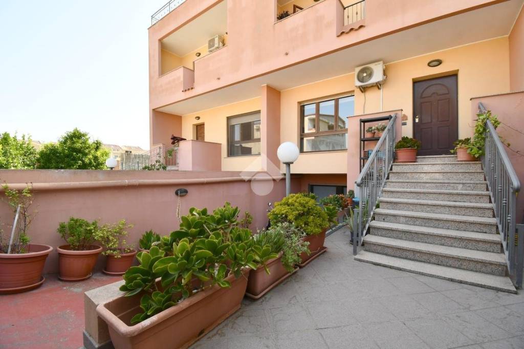 casa indipendente in vendita a Cagliari in zona Barracca Manna