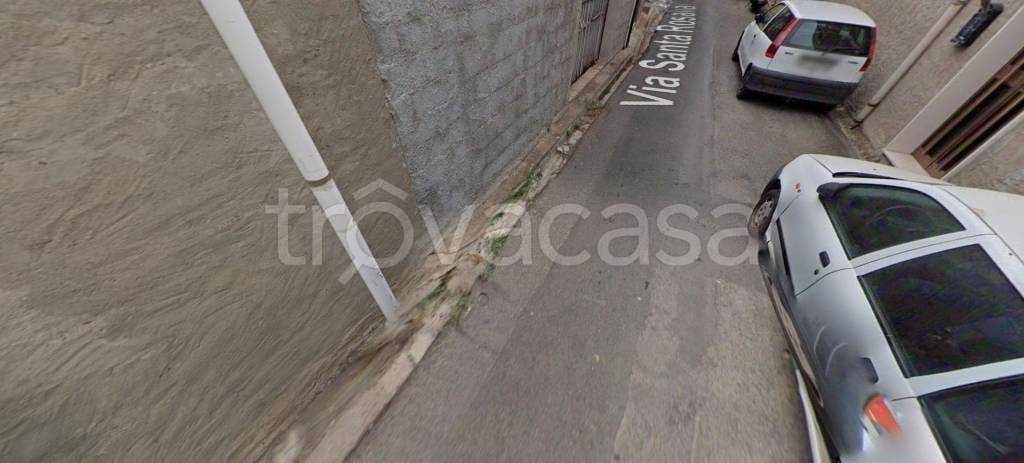 negozio in vendita a Cagliari in zona Pirri
