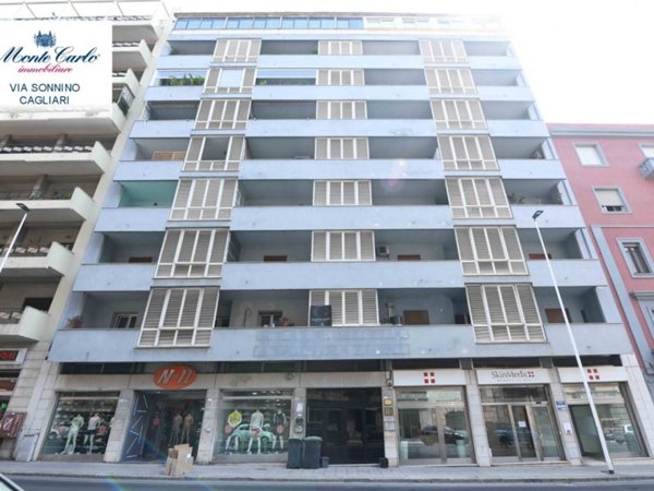 appartamento in vendita a Cagliari in zona Villanova