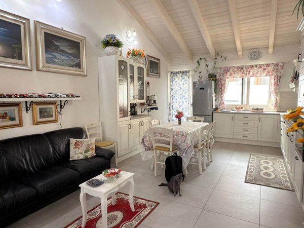 casa indipendente in vendita a Cagliari in zona Pirri