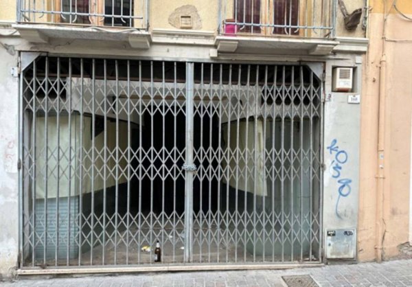 negozio in vendita a Cagliari in zona Villanova