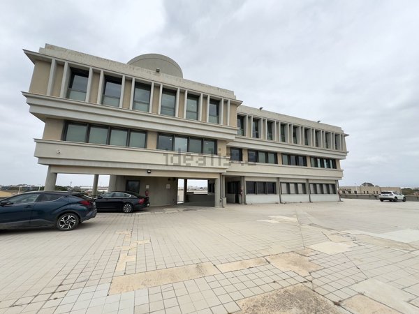 ufficio in vendita a Cagliari