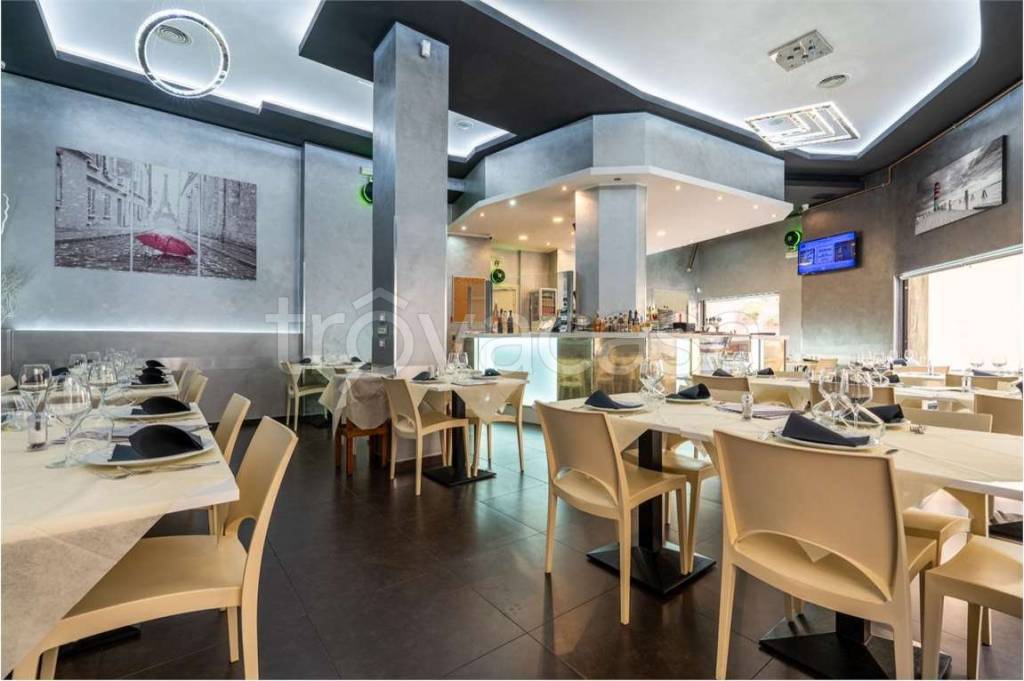 negozio in vendita a Cagliari in zona Marina