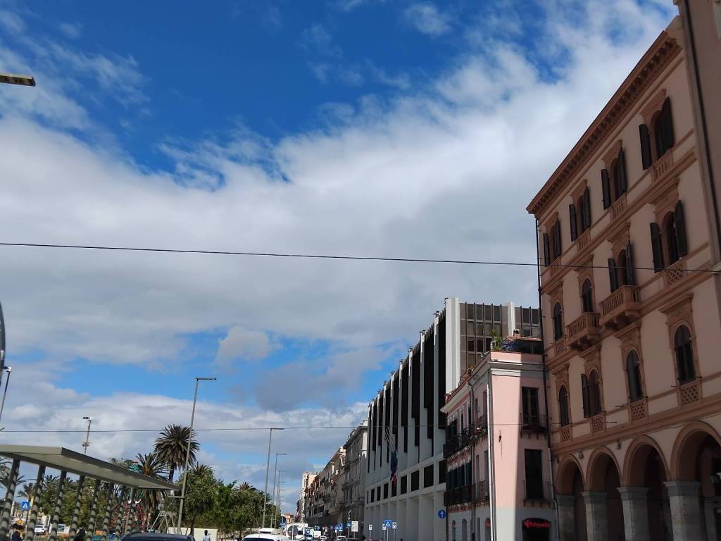 intera palazzina in vendita a Cagliari in zona Marina