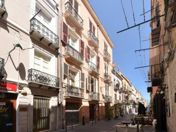 appartamento in vendita a Cagliari in zona Marina