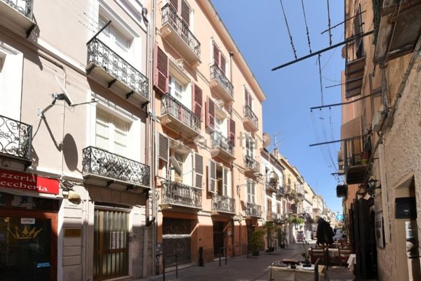 appartamento in vendita a Cagliari in zona Marina
