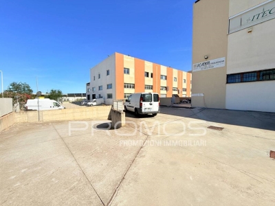 negozio in vendita a Cagliari