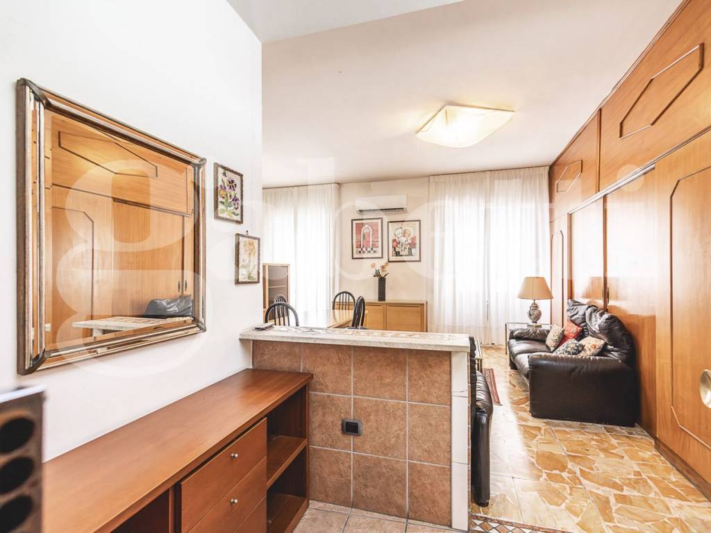 appartamento in vendita a Cagliari in zona Genneruxi