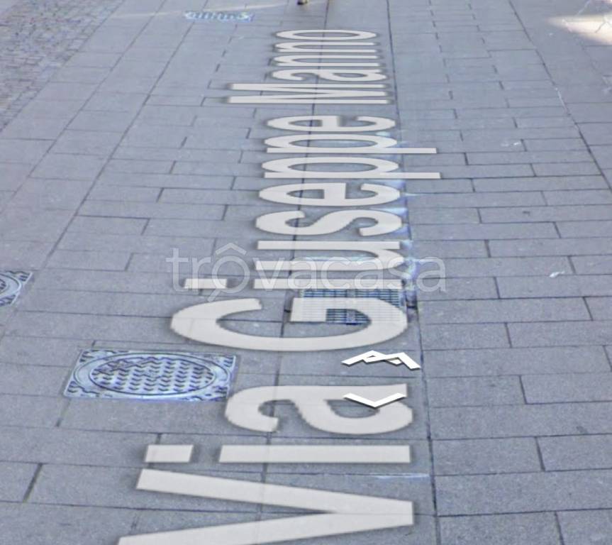 negozio in vendita a Cagliari in zona Marina