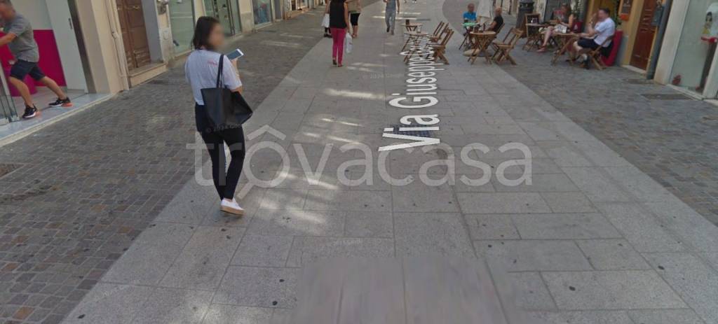 negozio in vendita a Cagliari in zona Villanova