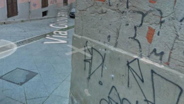 pentavano in vendita a Cagliari in zona Villanova