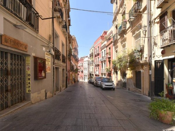 appartamento in vendita a Cagliari in zona Marina