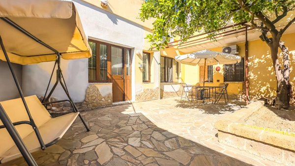 casa indipendente in vendita a Cagliari in zona Pirri