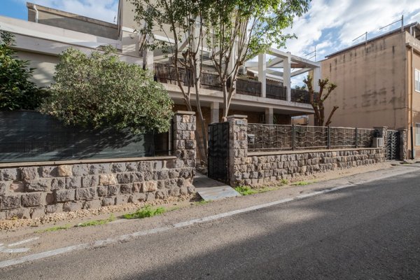 appartamento in vendita a Cagliari in zona Pirri