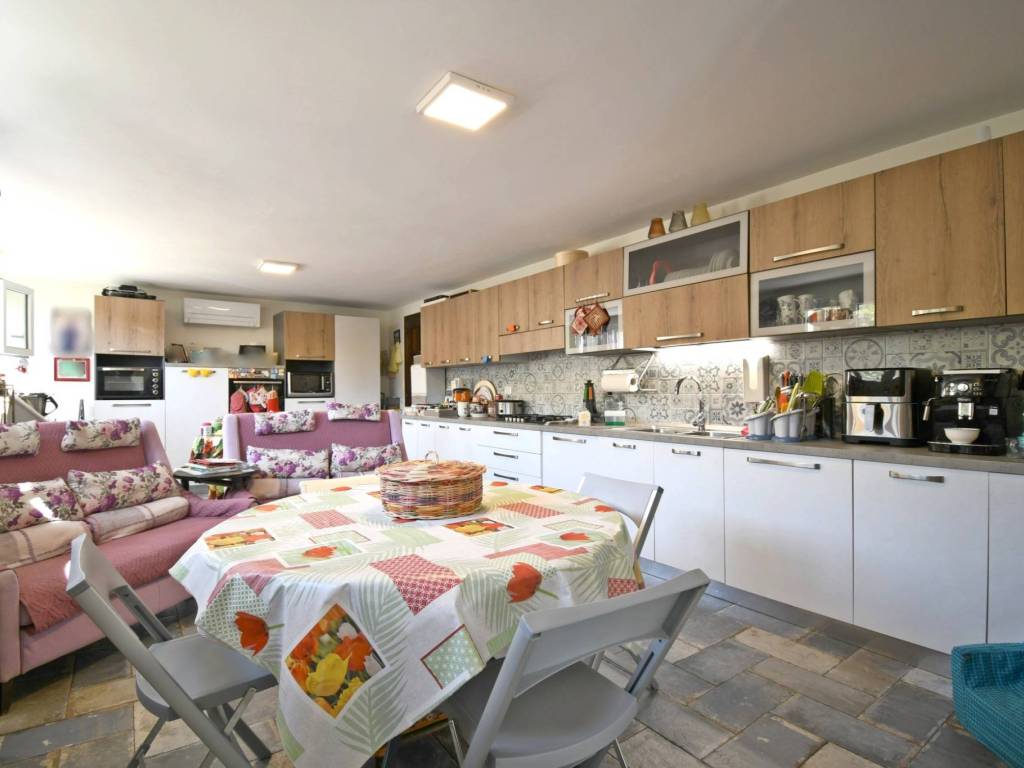 casa indipendente in vendita a Cagliari in zona Genneruxi